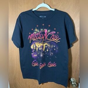 Men’s Black Graphic “Motley Crue” T-Shirt size Large.